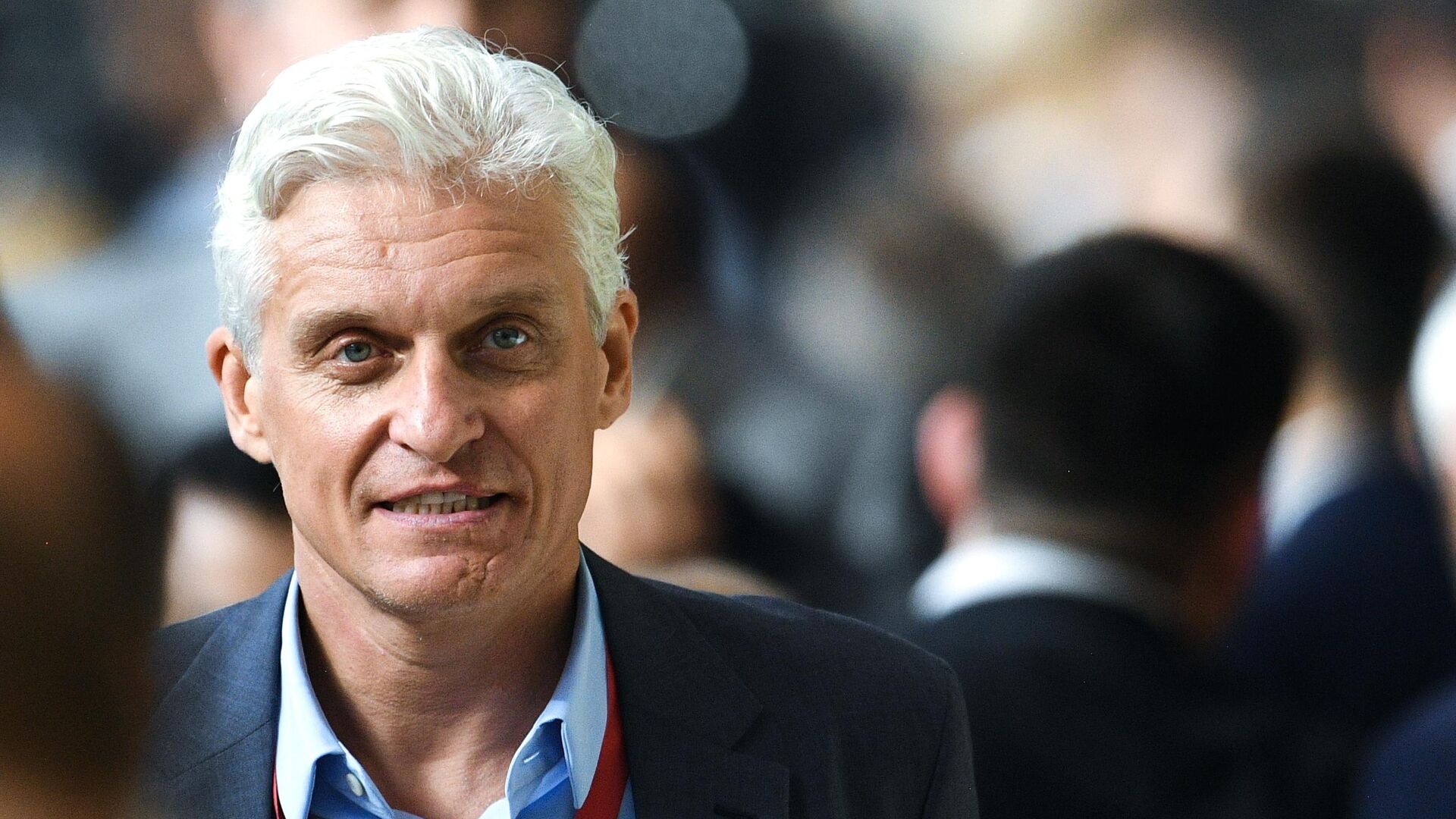 Путь к вершине: изучение биографий влиятельных личностей