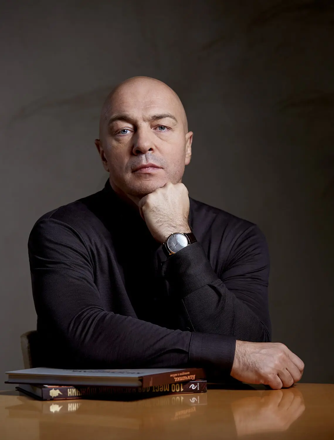 Олег Новиков